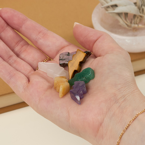 GeoCentral - Assorted Carved Mini Crystal Lightning Bolts – 36pcs ⚡